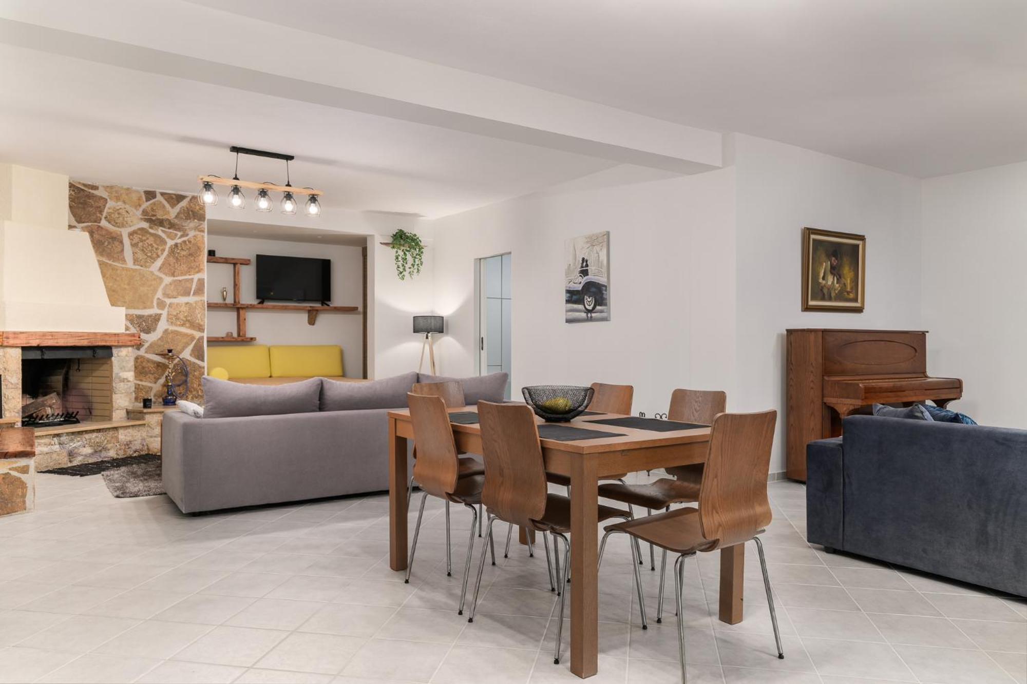 Domelia'S Luxury Apartments Near Airport & Beach Artemida  Exteriör bild