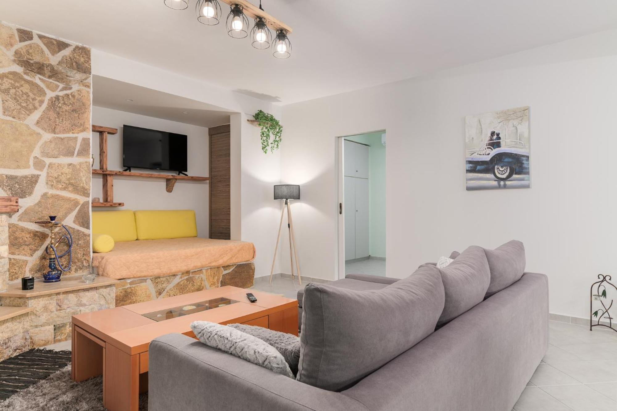 Domelia'S Luxury Apartments Near Airport & Beach Artemida  Exteriör bild